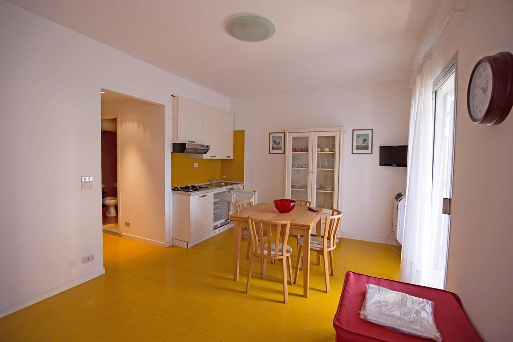 Residence Selenis Caorle Szoba fotó